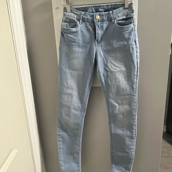 High Rise Blue Jeans with Slim Fit and Full Length - Picture 1 of 2